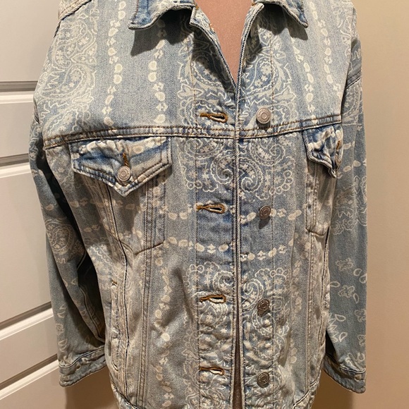 One-Of-Kind Upcycled Van Gogh Denim Jacket - Picture 9 of 10